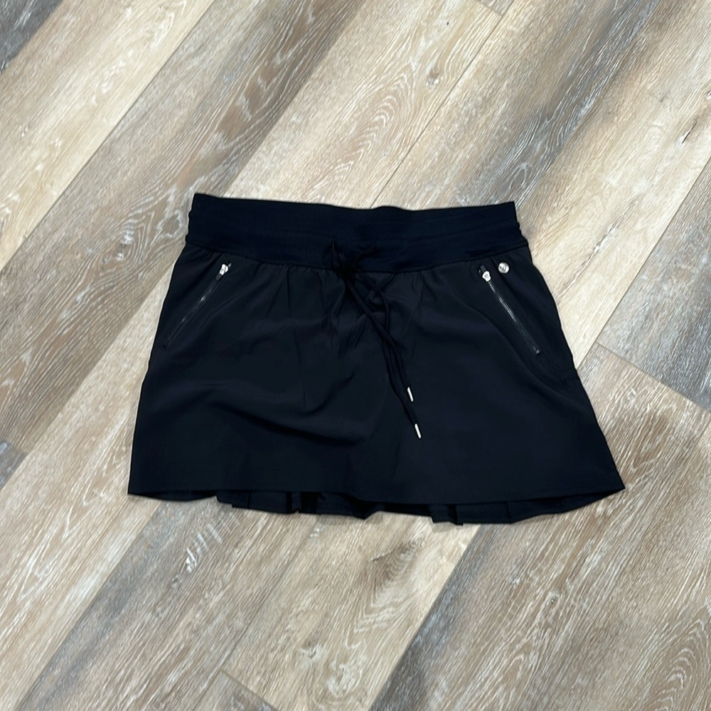 Cute black skort